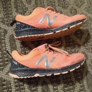 Women's New Balance Fuel core nitrel v1 REV lite size 11 pink salmon color